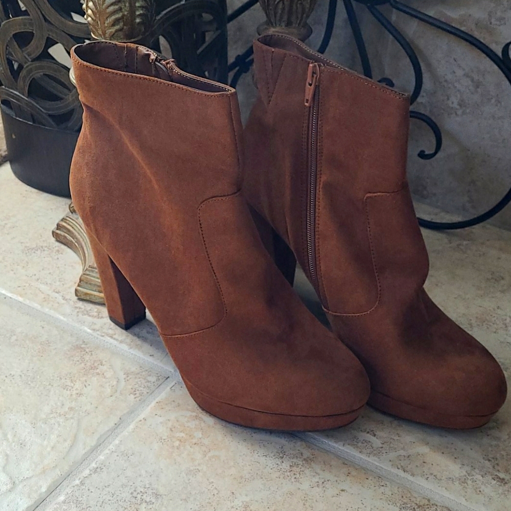 Massimo Suppy Co. Women's Booties